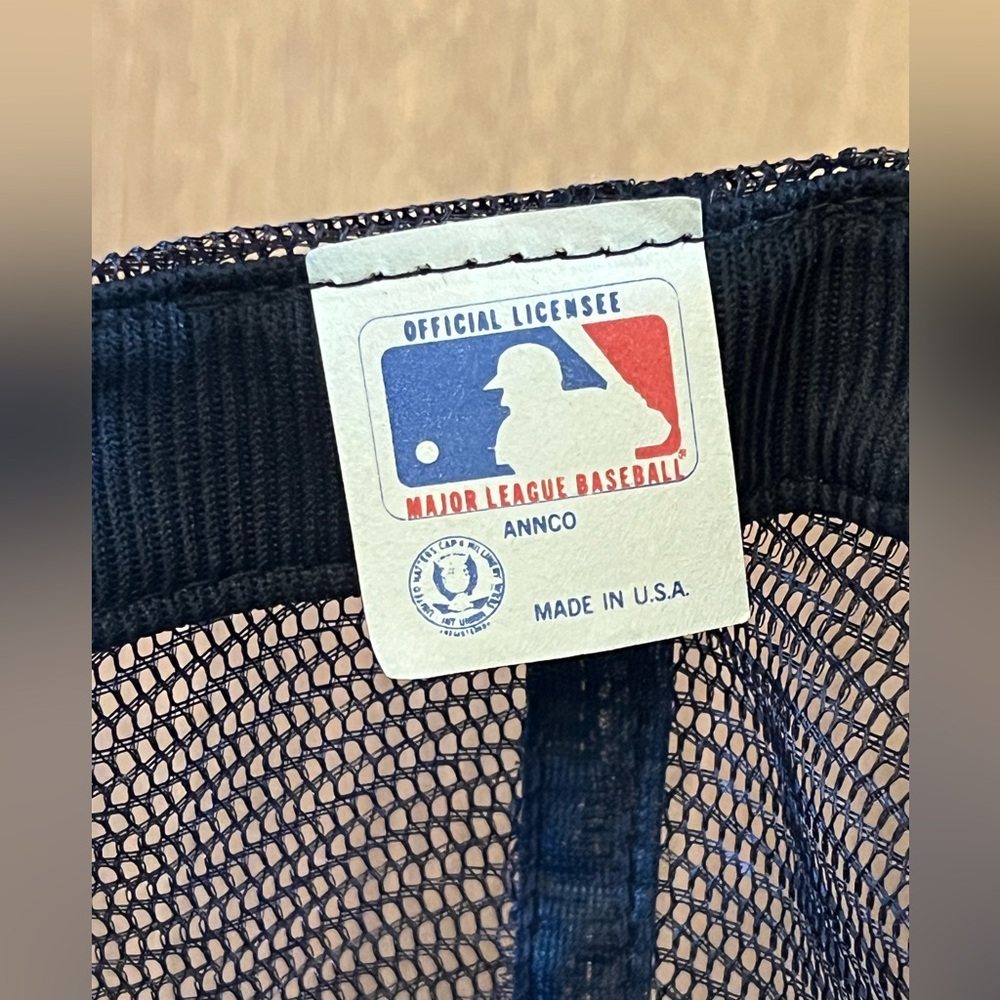 Vintage Boston Red Sox MLB Trucker SnapBack - Picture 3 of 4